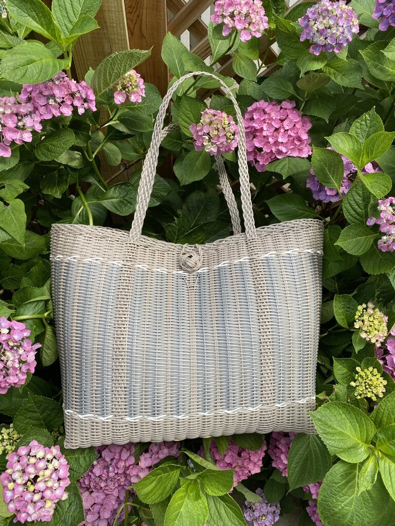 Lilley Line Tote Medium | Guadalupe in Putty + Silver