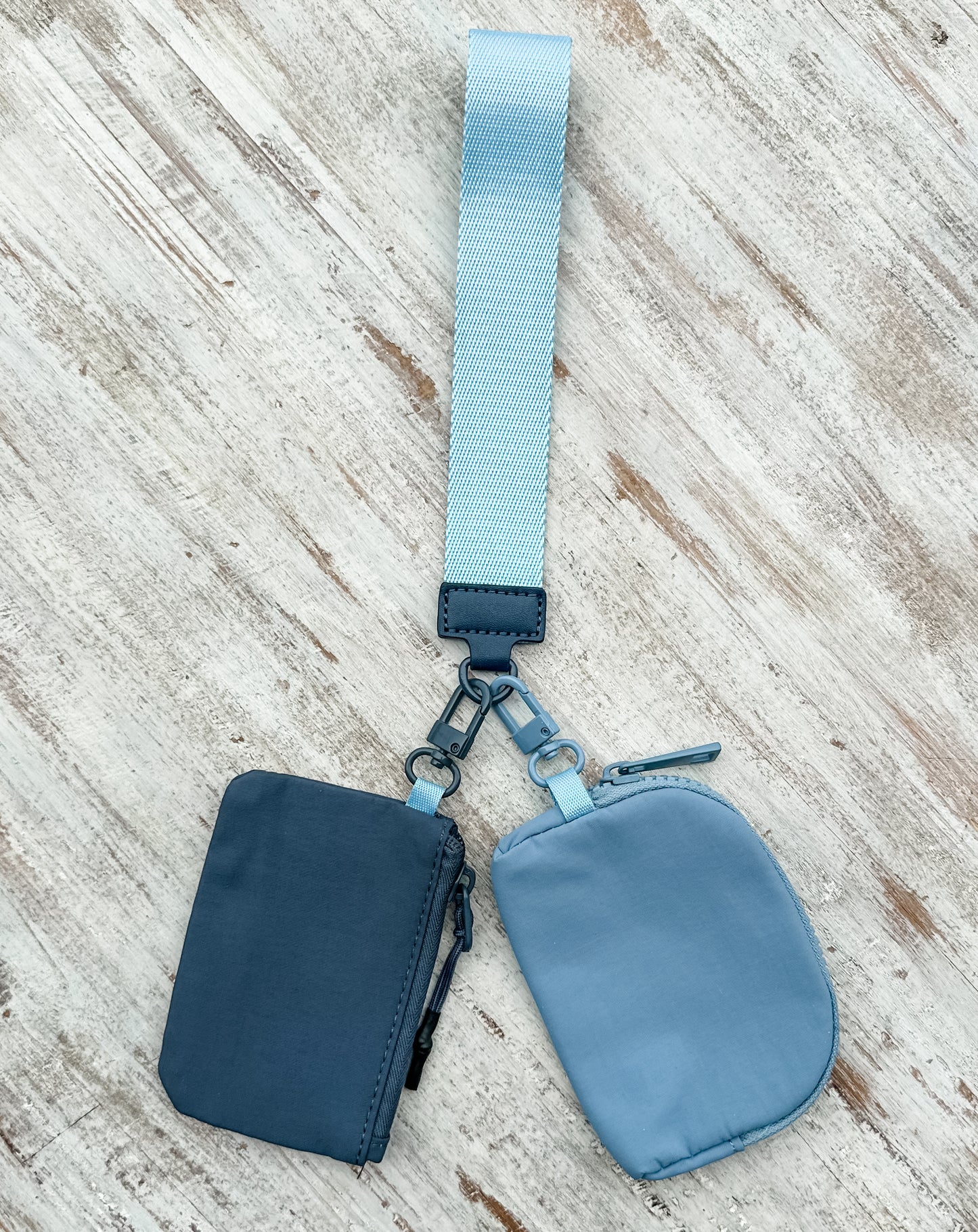 Dual Color Wristlet