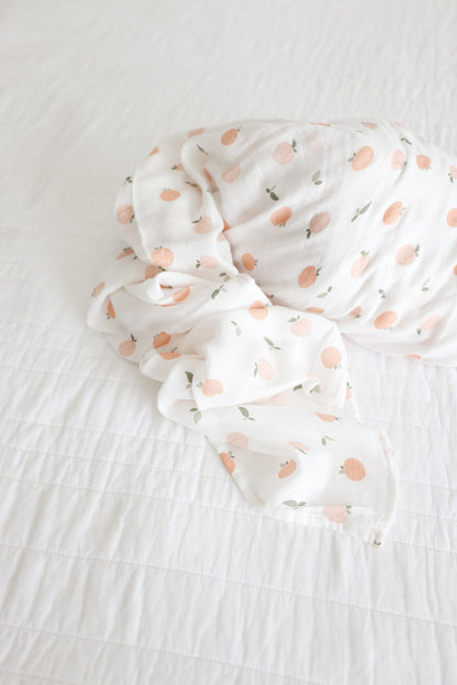 Lulujo Cotton Swaddle | Peaches