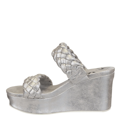 Fluent Sandal | Silver