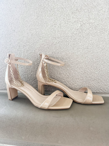 Yara Heels