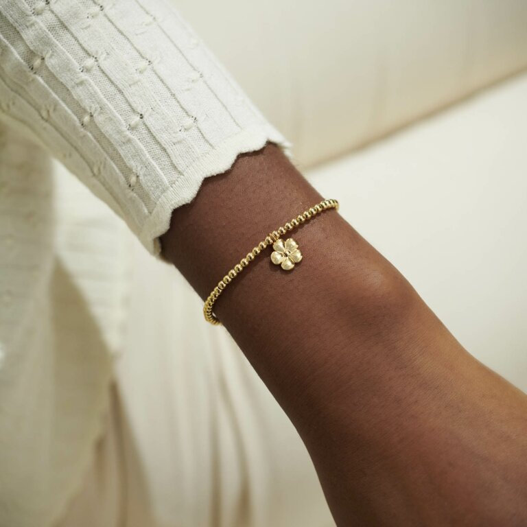 A Little Wonderful Grandma Bracelet | Gold